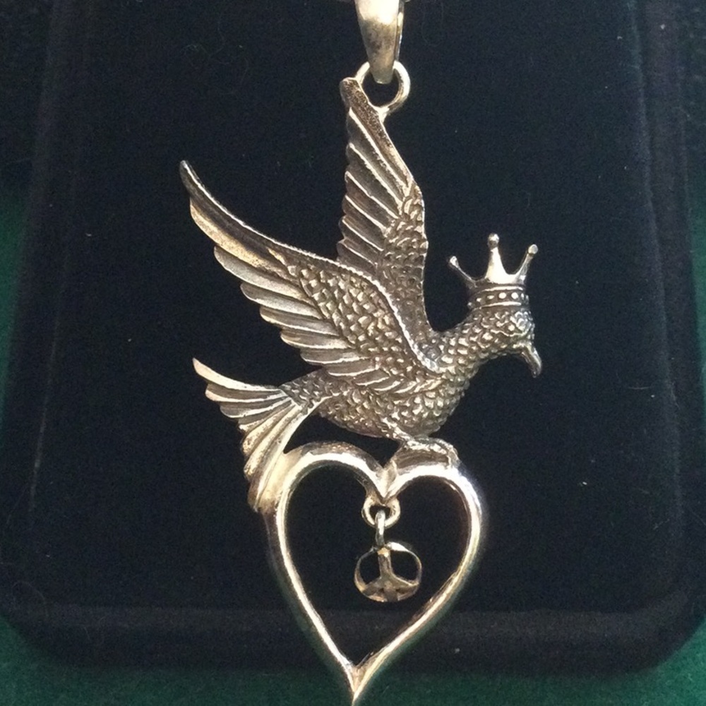 Dove Of Peace ⭐️EVERYONE IN THE WORLD NEEDS TO BE REMINDED OF LOVE & PEACE⭐️ - Picture 3 of 7